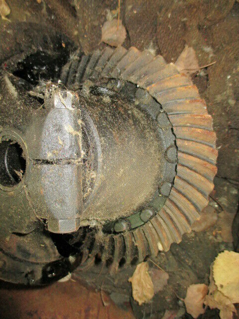 1941-1955 Cadillac rear carrier assembly with gears - Fresh Stock Dated February 2026