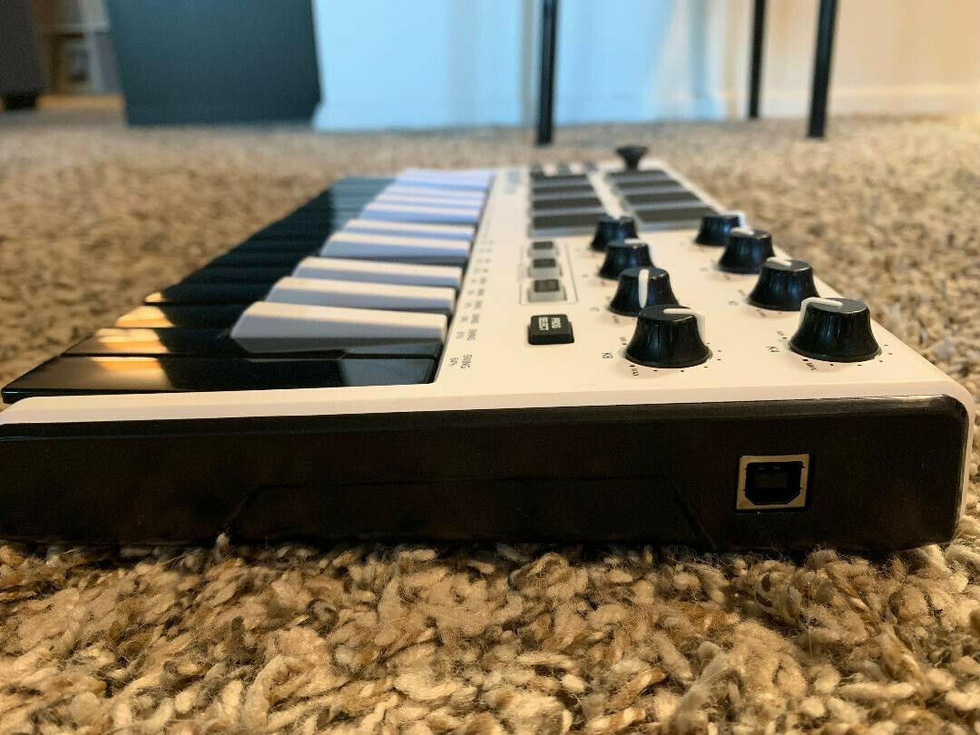 AKAI Professional MPK mini Special Edition -White *See Description for Details* - Fresh Stock Dated February 2026