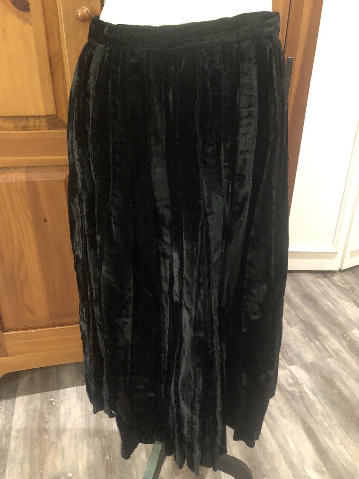 Yves Saint Laurent Rive Gauche black crushed velvet pleated kilt midi skirt 44 - Fresh Stock Dated March 2026