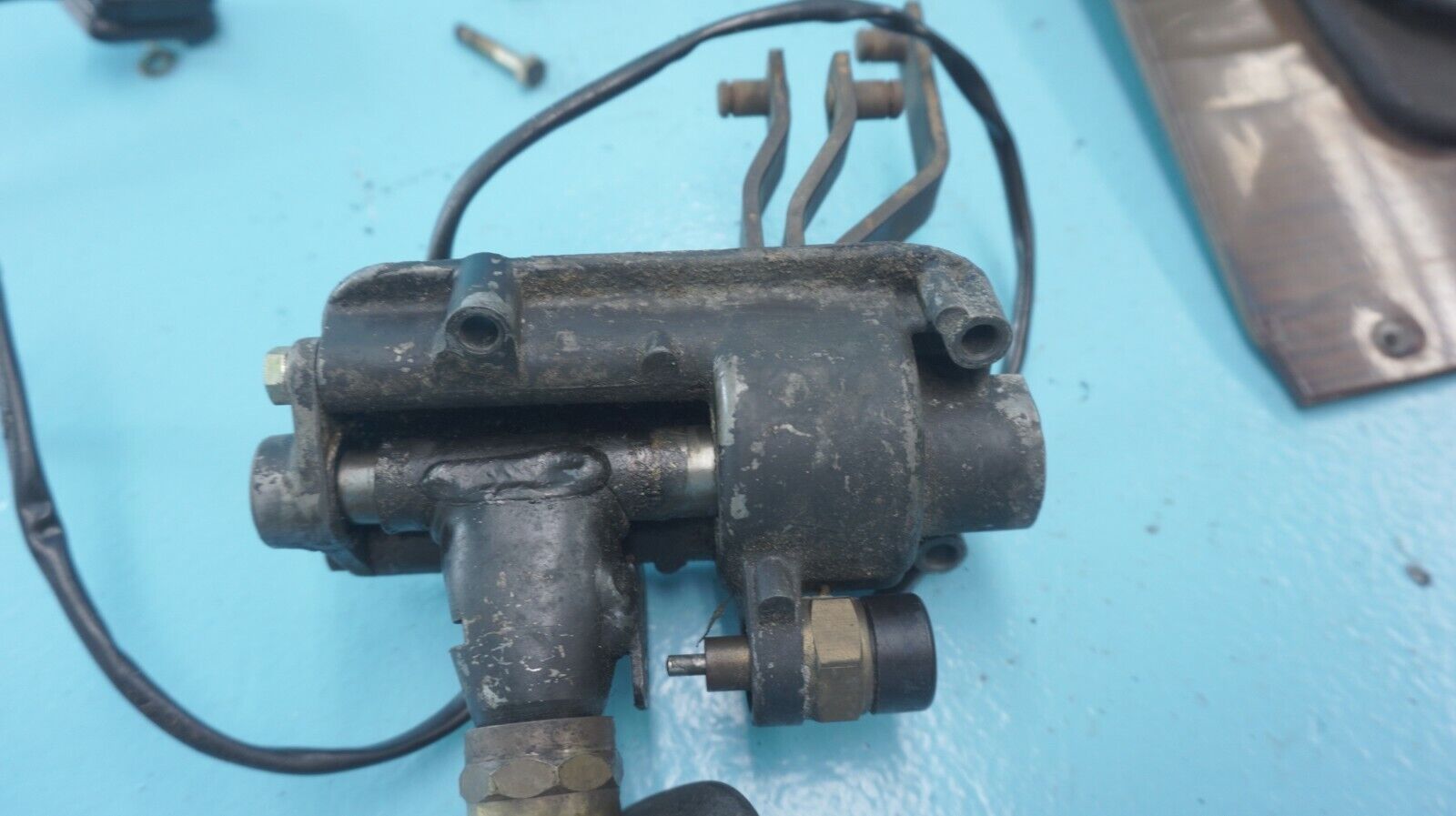 1972 MERCEDES  350SL  R107  V8  3.5L ,  MANUAL TRANSMISSION SHIFTIER WOOD BEZEL - Fresh Stock Dated February 2026