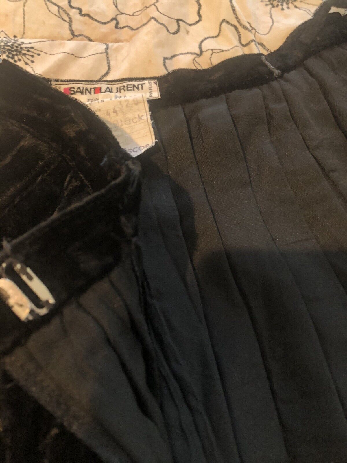 Yves Saint Laurent Rive Gauche black crushed velvet pleated kilt midi skirt 44 - Fresh Stock Dated March 2026