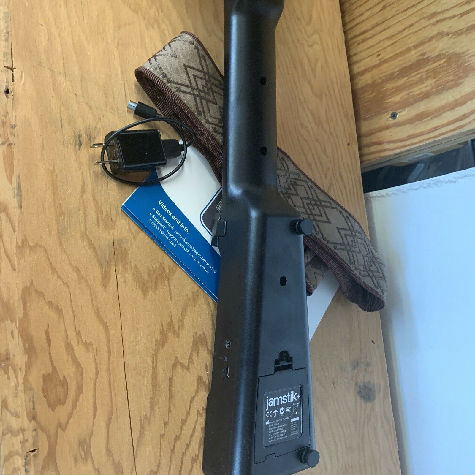 zivix Jamstik + 6 string digital smart guitar JSI152100 (black) excellent condit - Fresh Stock Dated February 2026