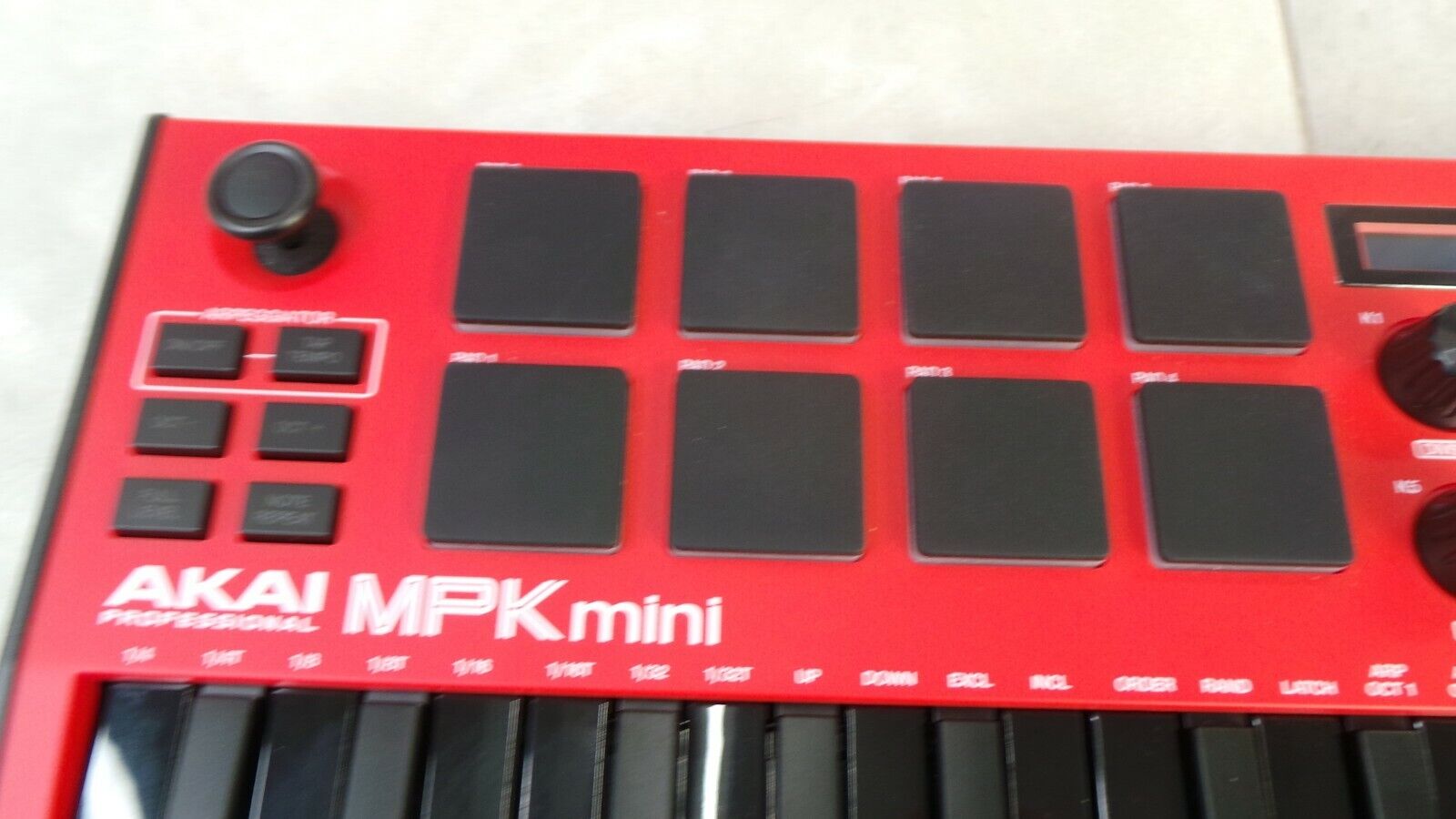 Akai MPK Mini MIDI Controller Keyboard (G120631-1 NO LOC. BB-3) - Fresh Stock Dated February 2026