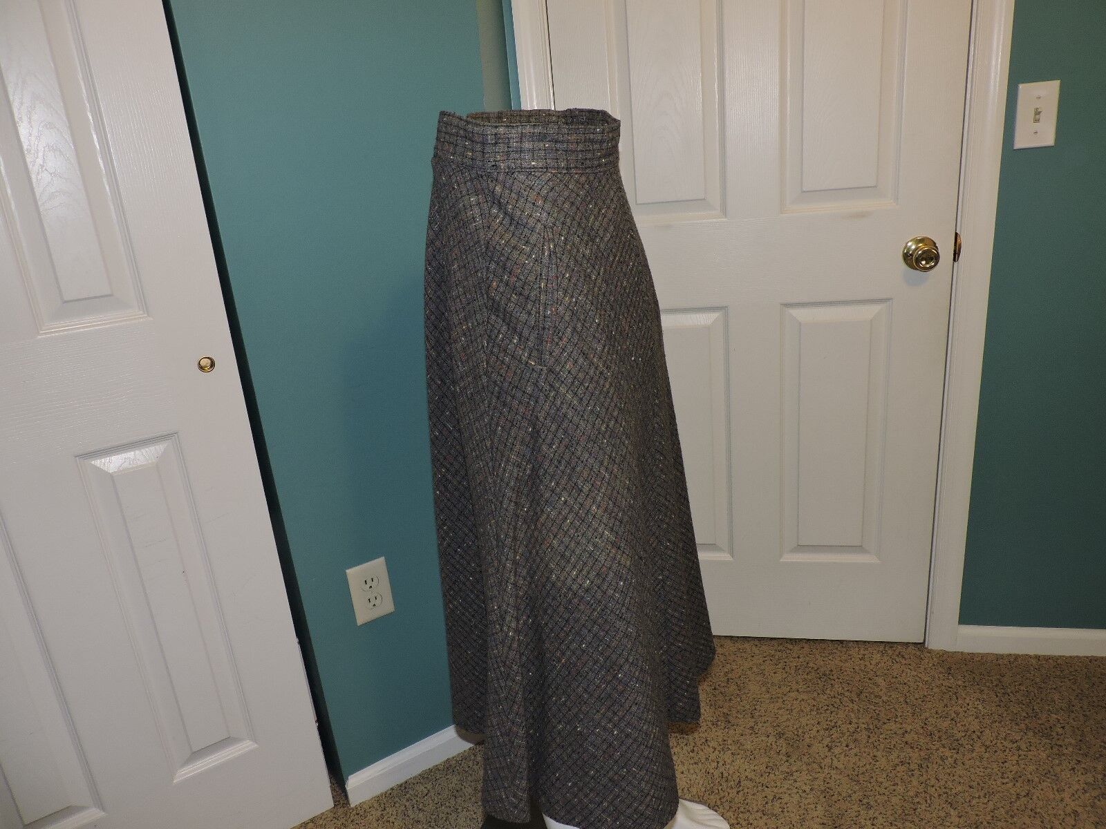 Vintage 1970s Women's Rafferty Gray Multi Color Size 7 Skirt USA Flare - Fresh Stock Dated March 2026