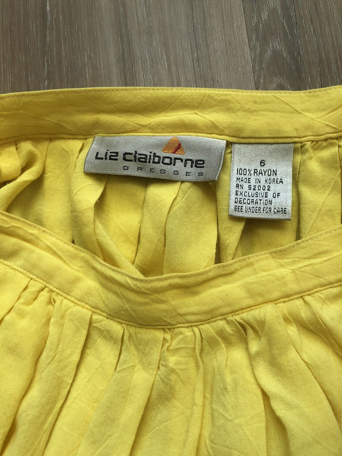 Vintage Woman's Liz Claiborne Bright Yellow Pleated Knee Length Skirt- Size 6 - Fresh Stock Dated March 2026