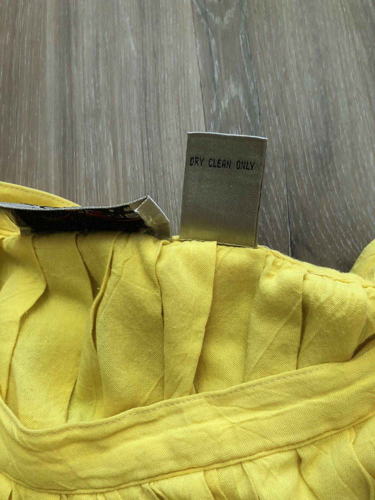 Vintage Woman's Liz Claiborne Bright Yellow Pleated Knee Length Skirt- Size 6 - Fresh Stock Dated March 2026