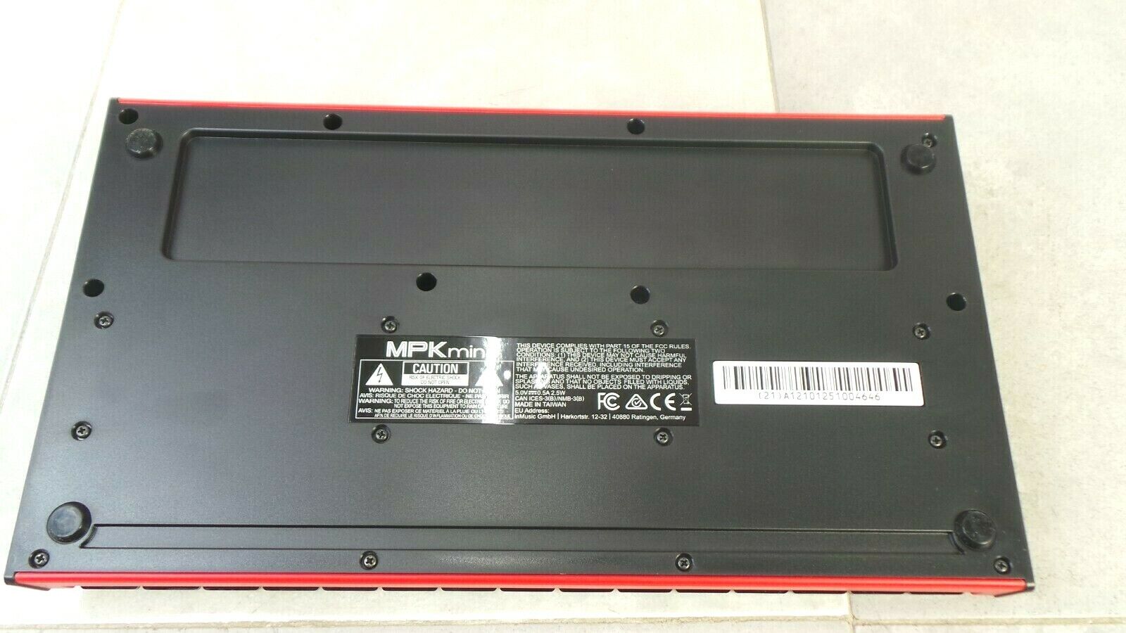 Akai MPK Mini MIDI Controller Keyboard (G120631-1 NO LOC. BB-3) - Fresh Stock Dated February 2026