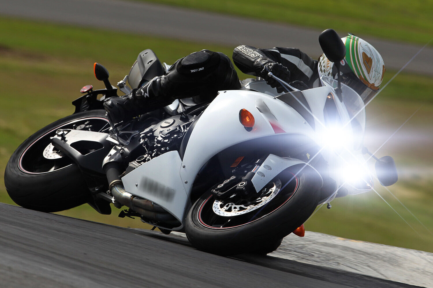 H7 H9 For Suzuki GSX1300R Hayabusa 2008-09 2011-18 LED Headlights 4x Bulbs - Fresh Stock Dated February 2026