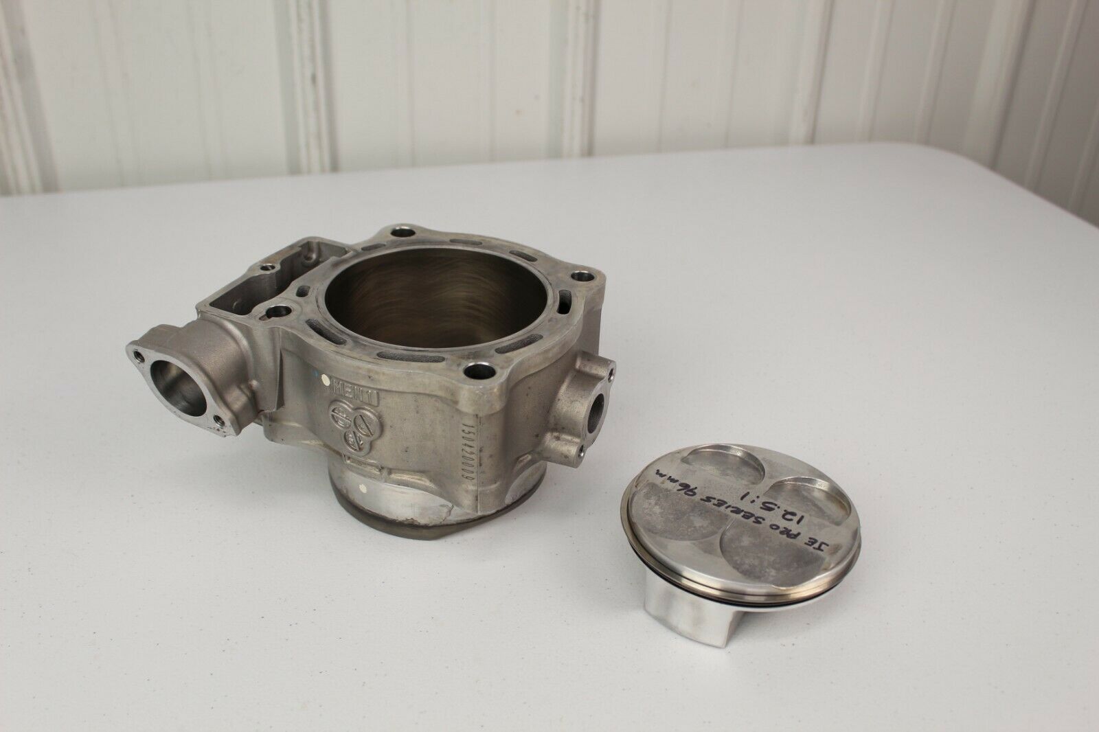 2009 CRF450R OEM Cylinder 12100-MEN-A50 JE Piston 12.5:1 CRF450 CRF 450 09 - 16 - Fresh Stock Dated February 2026