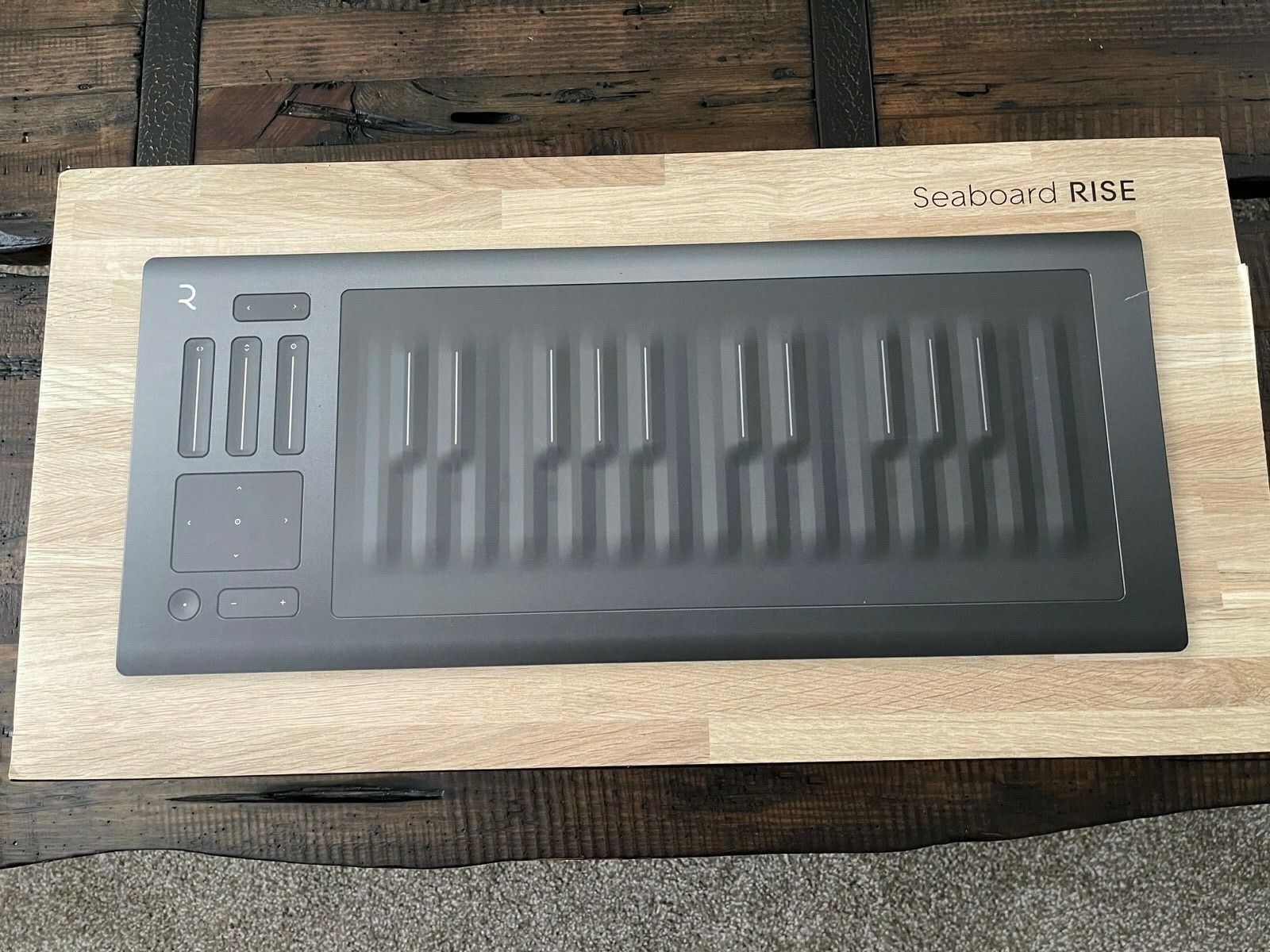 ROLI Seaboard RISE 25, seldom used includes USB cable and case - Fresh Stock Dated February 2026