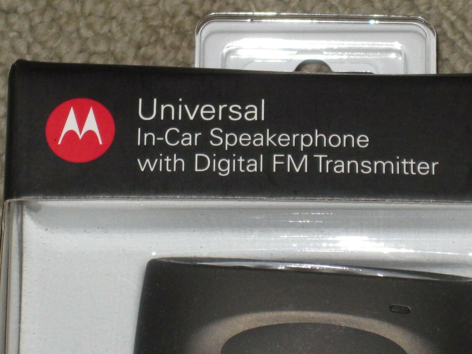 Motorola Universal In-car Speakerphone with Digital FM Transmitter MPN: T505 - Fresh Stock Dated February 2026