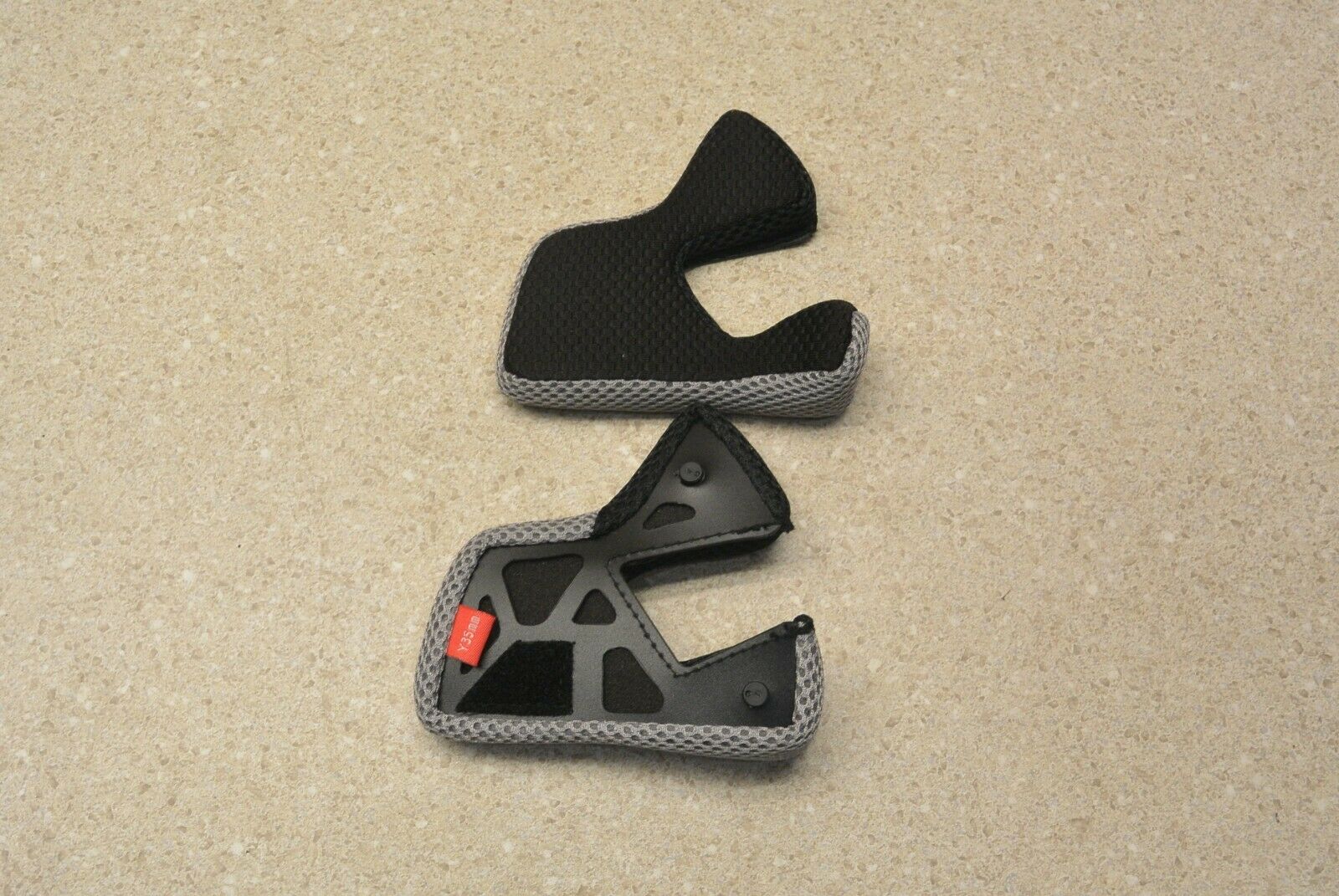 6D ATR-1Y Youth Cheek Pad Set Six D Y35mm 71-1135 - Fresh Stock Dated February 2026