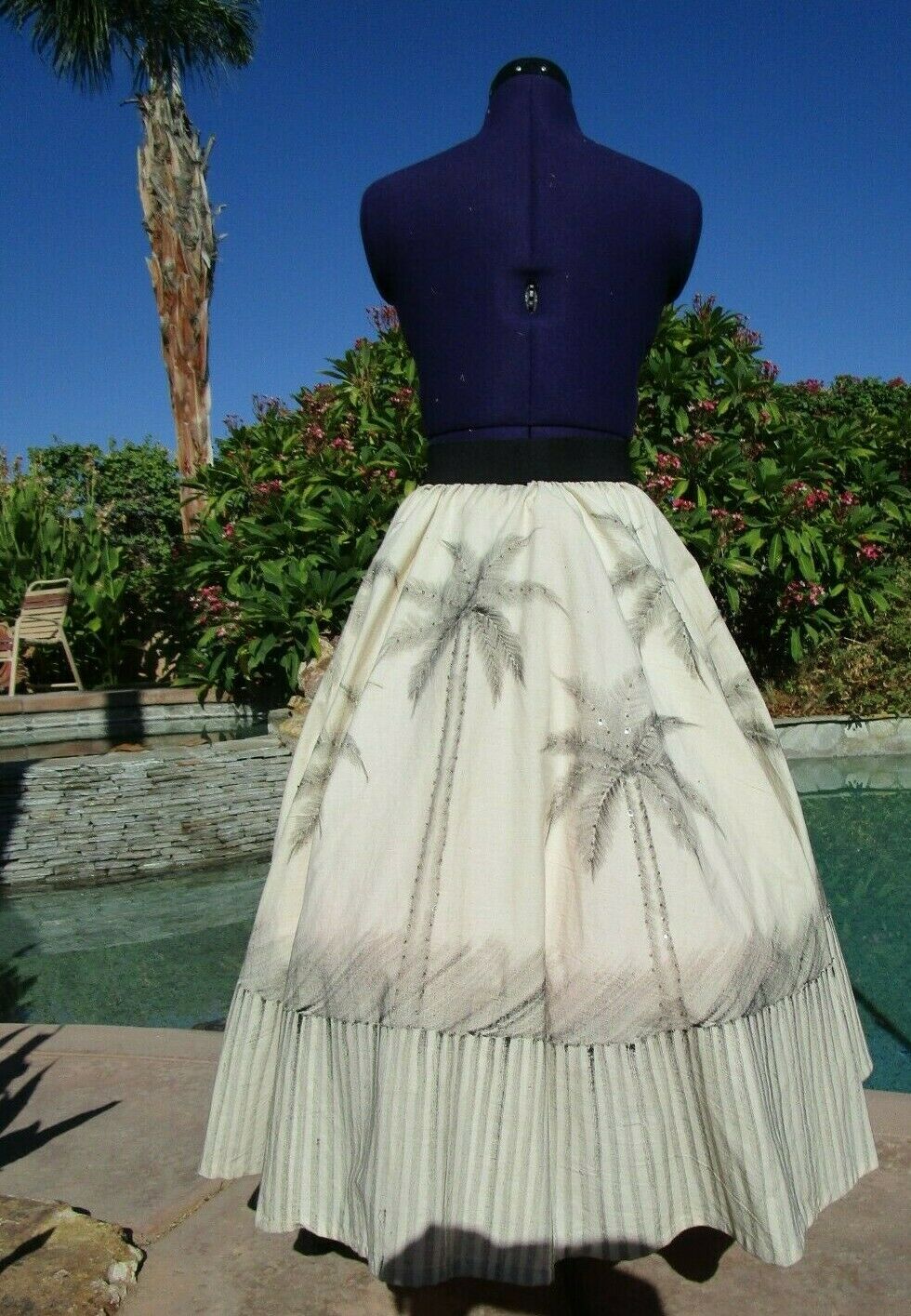 Vintage 1950s Mexican handpainted circle skirt 28-34