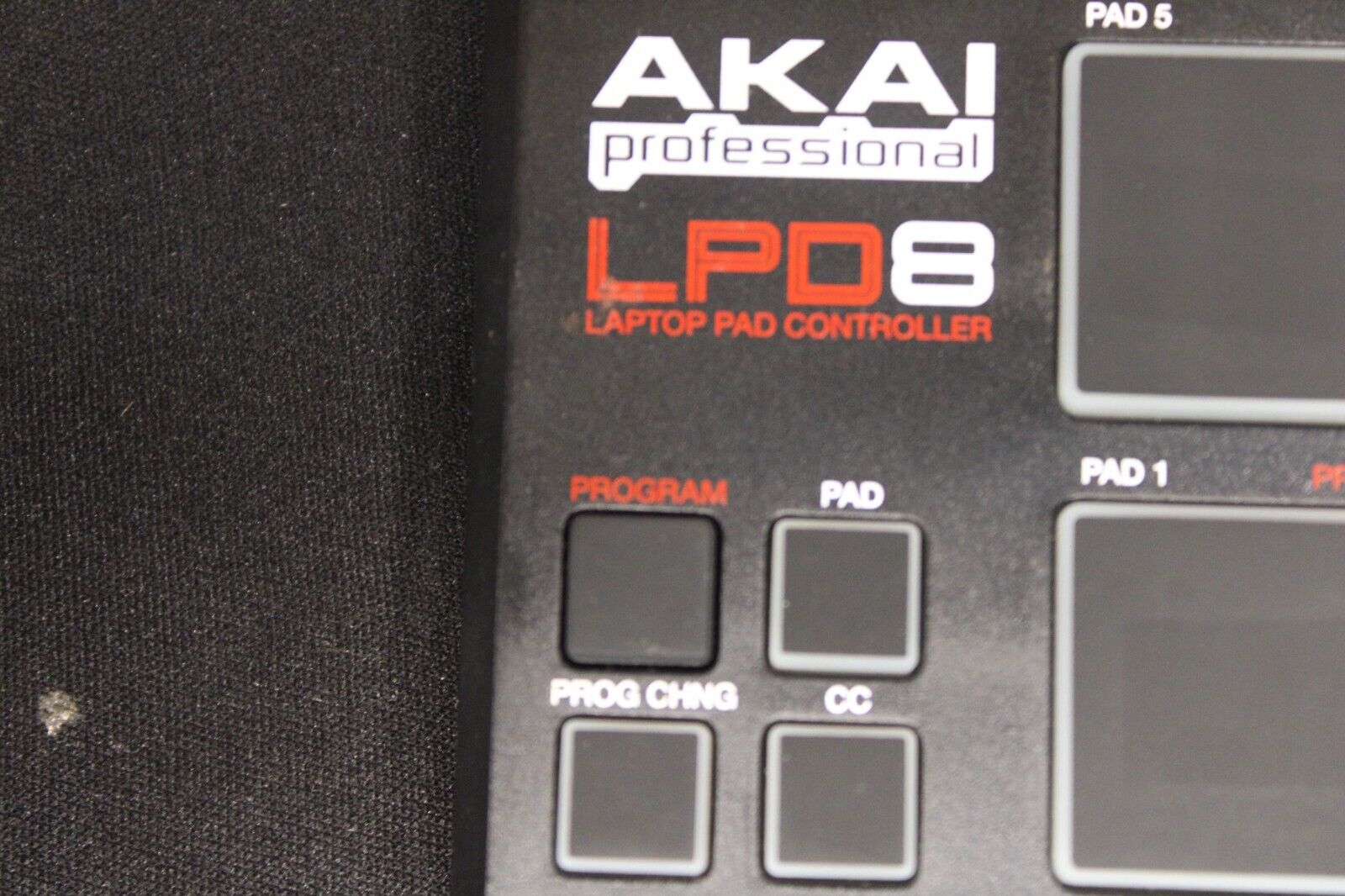 AKAI Professional LPD8 Portable USB-powered MIDI Controller - Does Not Power On - Fresh Stock Dated February 2026