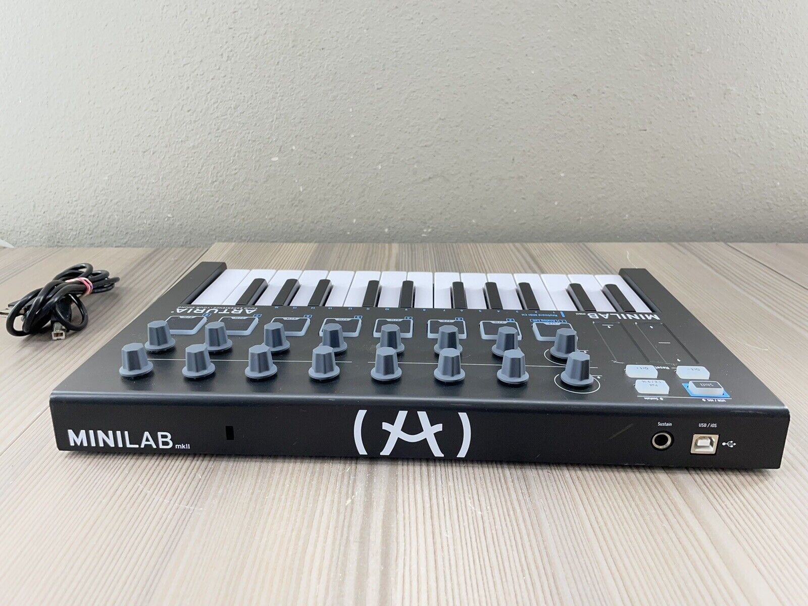 Arturia MiniLab MkII 25-Key USB Controller + USB Cable - Fresh Stock Dated February 2026