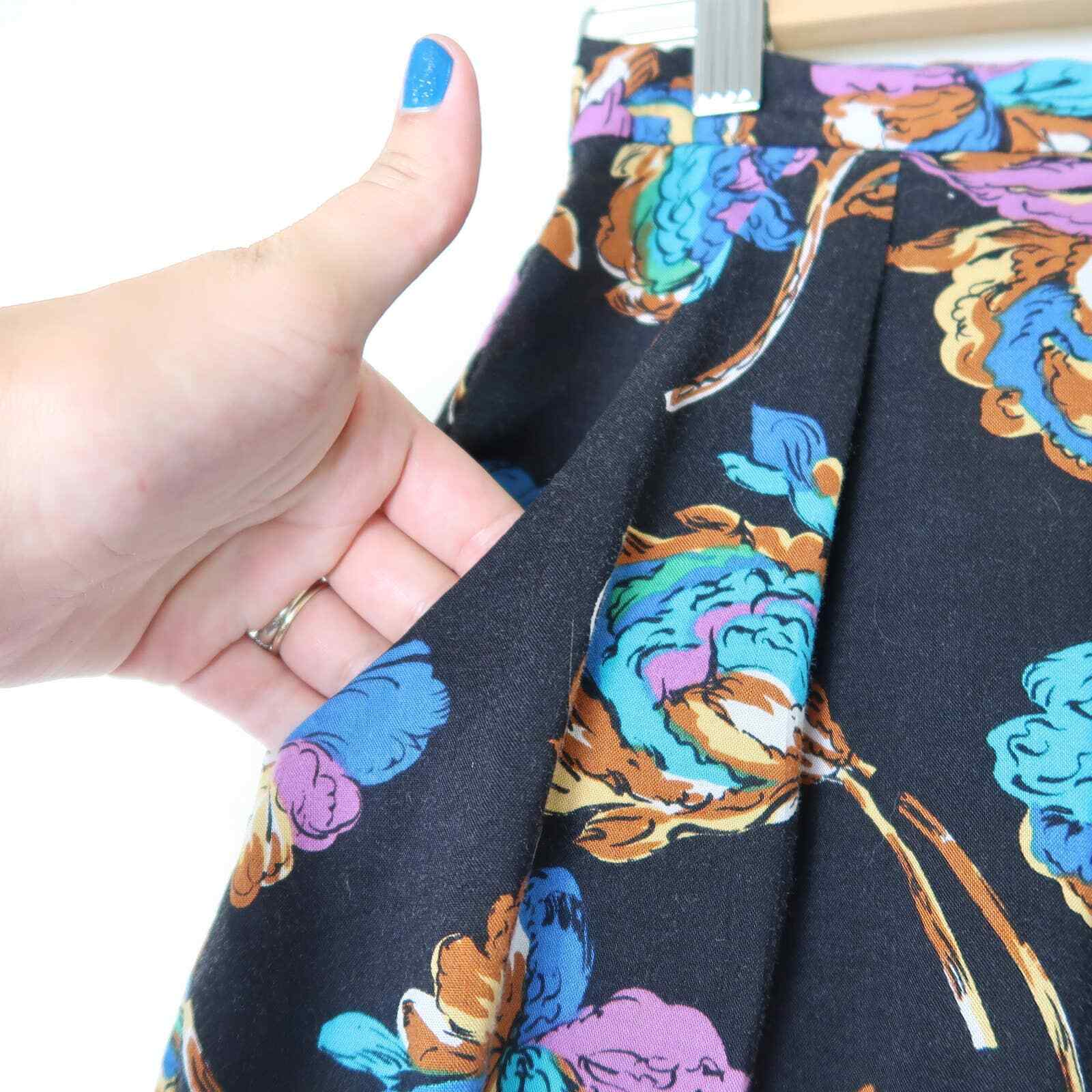 Vintage 90s black and blue floral print pleated midi skirt 29