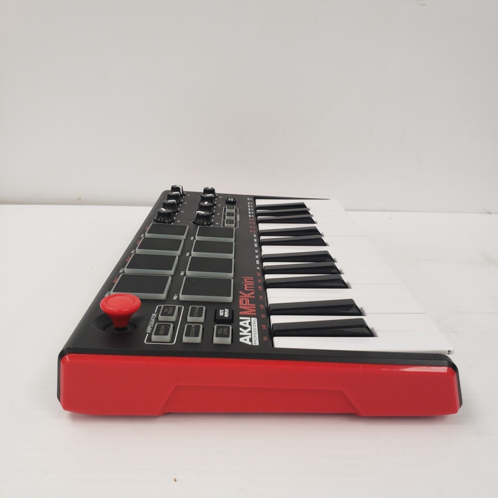 (24746-2) MPK Mini Keyboard - Fresh Stock Dated February 2026