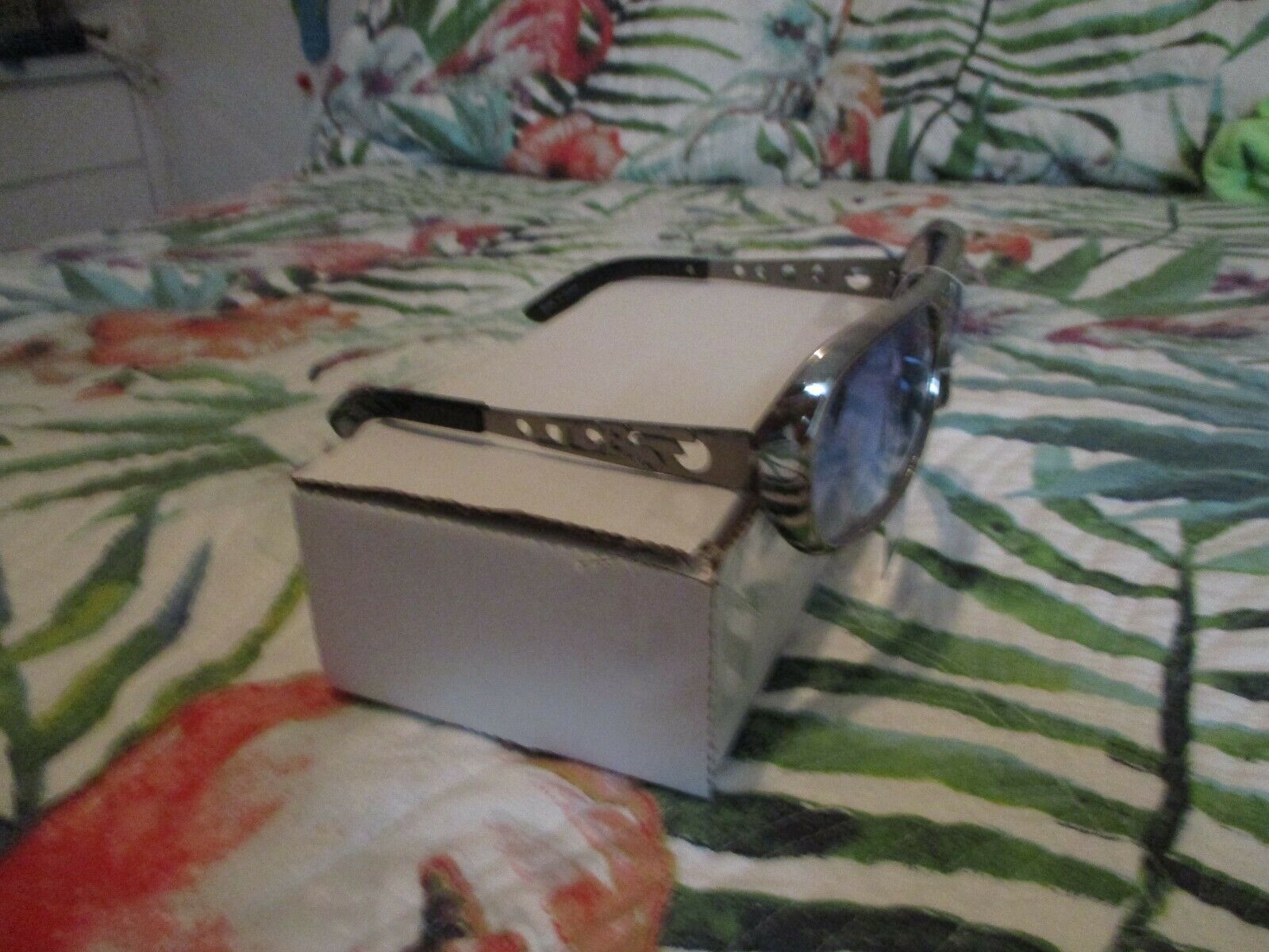 ELVIS PRESLEY CHROME FRAMED SUNGLASSES WITH BLUE TINT LENS METAL ARMS - Fresh Stock Dated February 2026