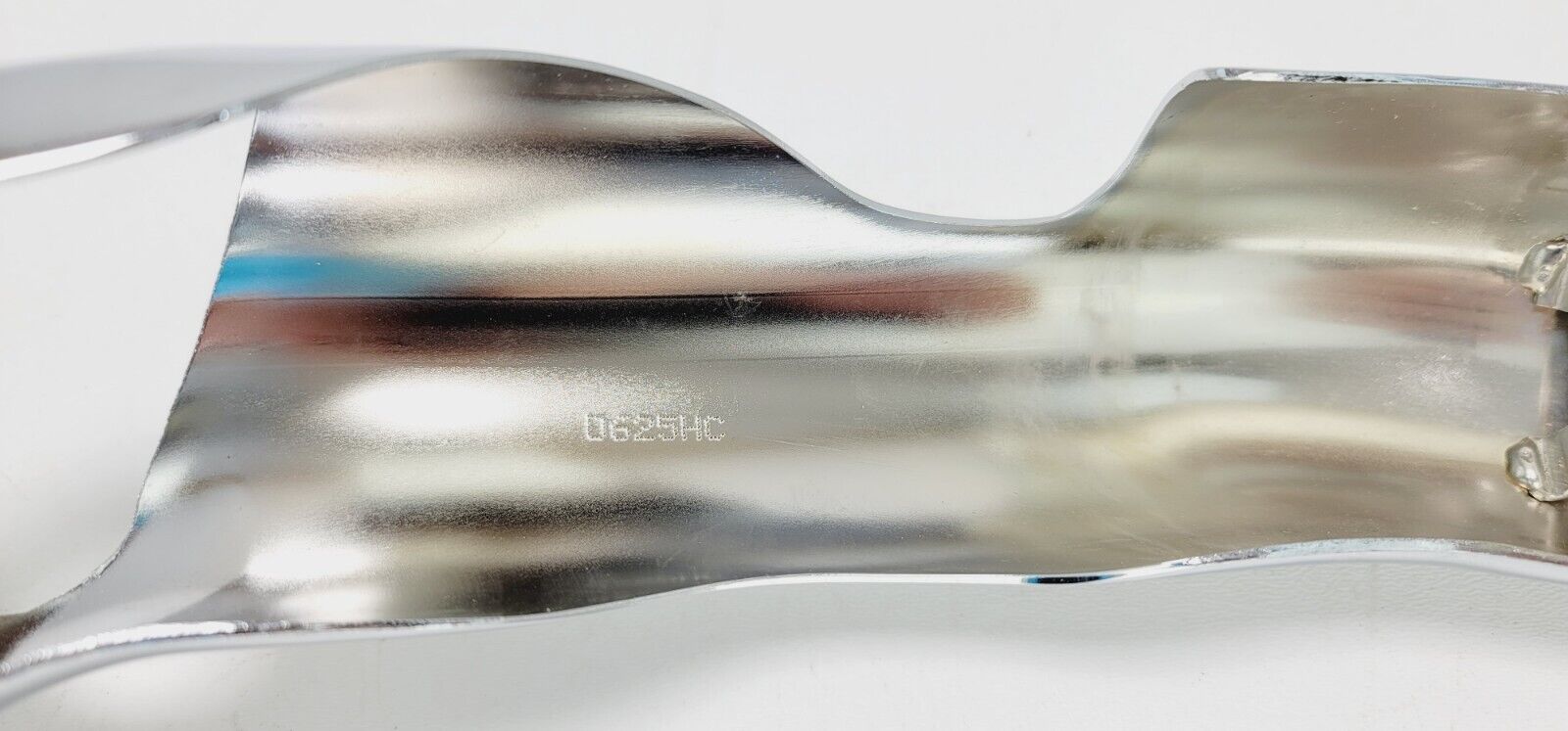 Vance & Hines D625HC-R Exhaust Heat Shield Rear Header D573FC Harley Davidson - Fresh Stock Dated February 2026