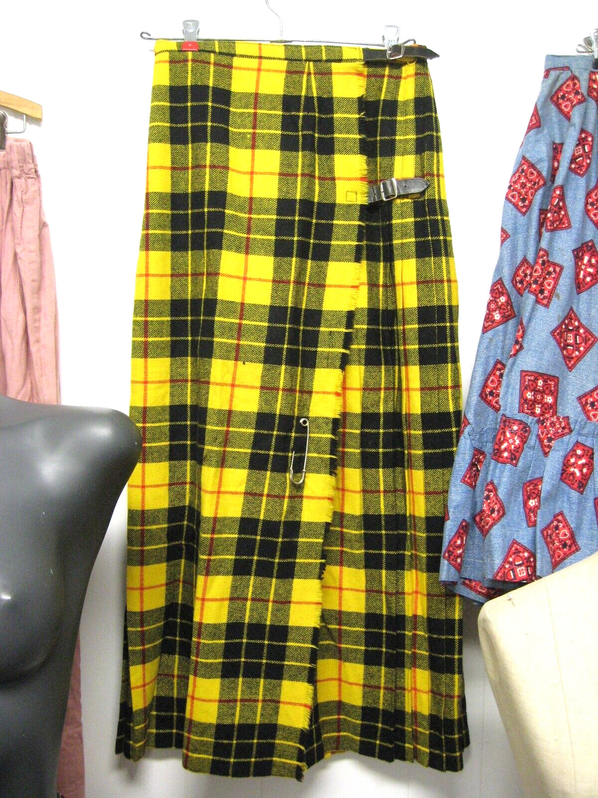 Vintage Women's clothing lot 50s 60S Skirt lot printed ruffle full circle skirts - Fresh Stock Dated March 2026