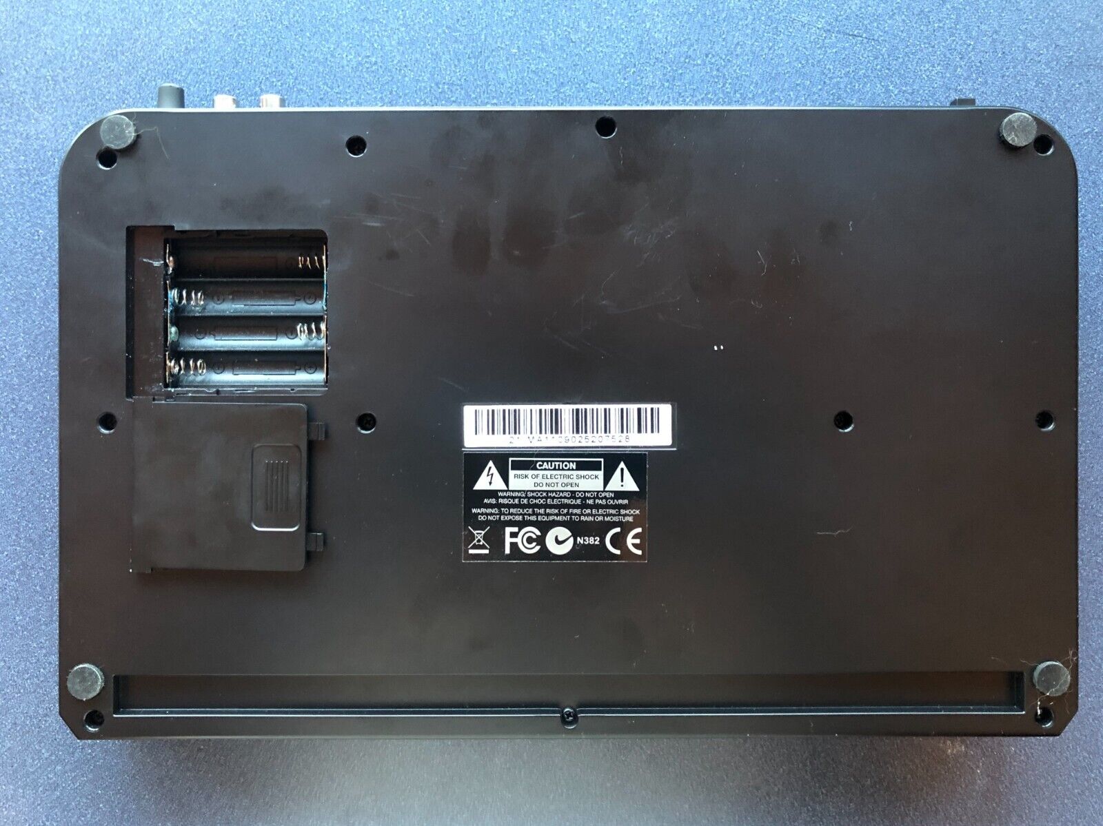 Akai Professional SynthStation 25 Portable MIDI Keyboard Controller - Fresh Stock Dated February 2026