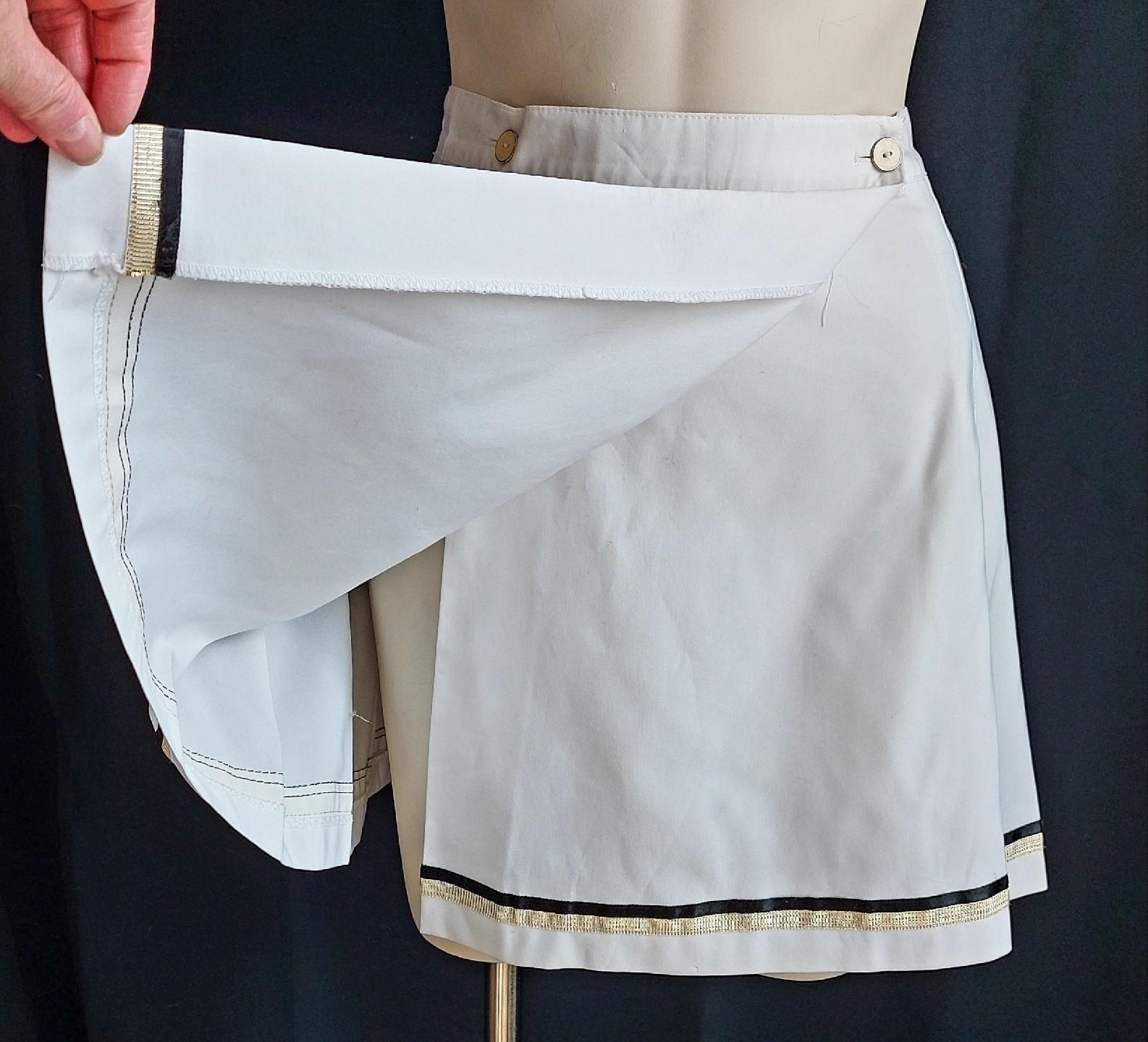 SASSY WHITE Tail Vintage 1970s PLEATED Mini TENNIS SKIRT  - 35 inch waist - Fresh Stock Dated March 2026