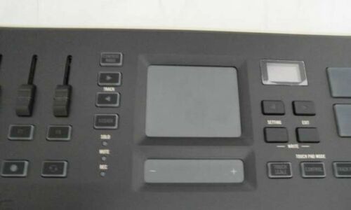 Korg TAKTILE-25 Keyboard Excellent+ - Fresh Stock Dated February 2026