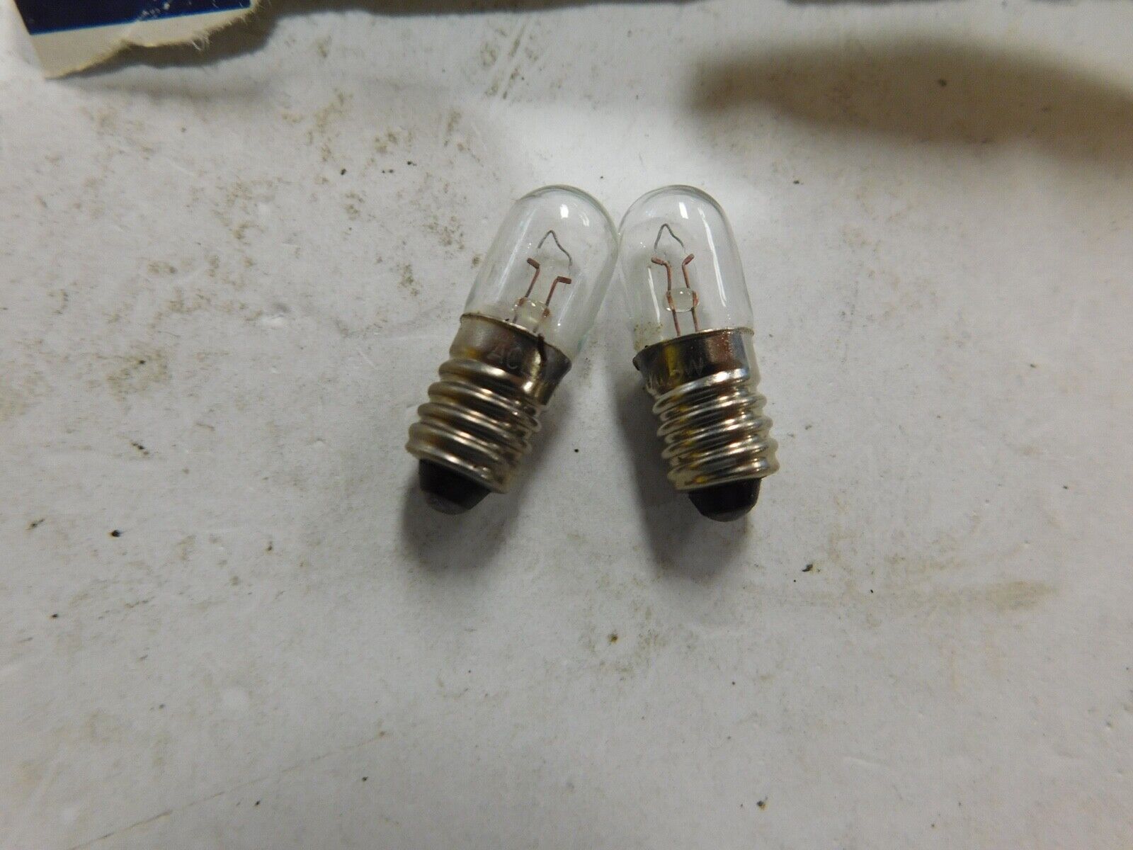 2/ 12V 3W T10 SINGLE FILAMENT BULBS SCREW IN HARLEY DAVIDSON CUSTOM CHOPPER - Fresh Stock Dated February 2026