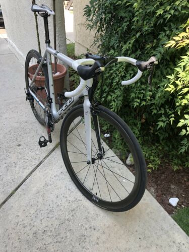 Felt F4 58cm , R4 REYNOLDS TUBELESS WHEEL SET. FAST RACER GEOMETRY. - Fresh Stock Dated February 2026