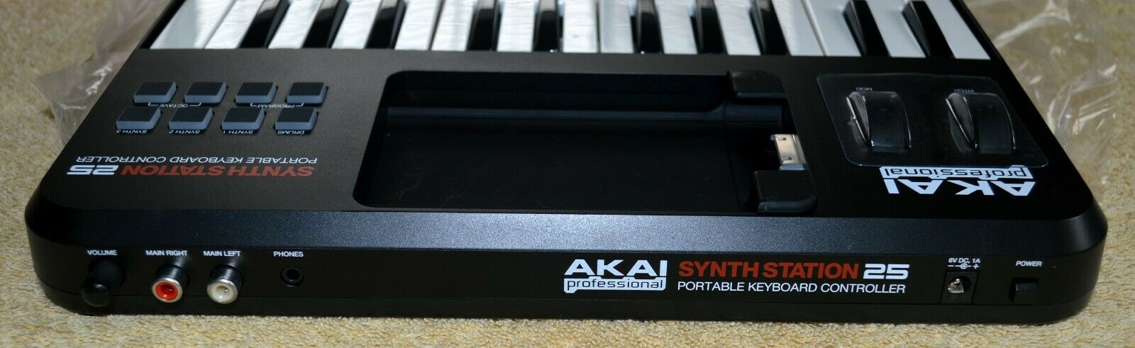 NEW AKAI PROFESSIONAL SYNTH STATION 25 KEYBOARD CONTROLLER PORTABLE NEW IN BOX - Fresh Stock Dated February 2026