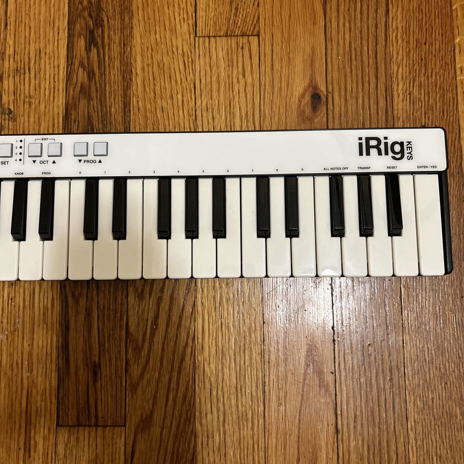 iRig Keys 37-Key Mini MIDI Keyboard Controller TESTED no cords - Fresh Stock Dated December 2025