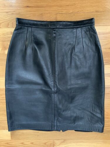 Vintage 90s Jones New York Genuine Leather (Black) Mini Skirt ~ GUC! Size 6/8 - Fresh Stock Dated February 2026