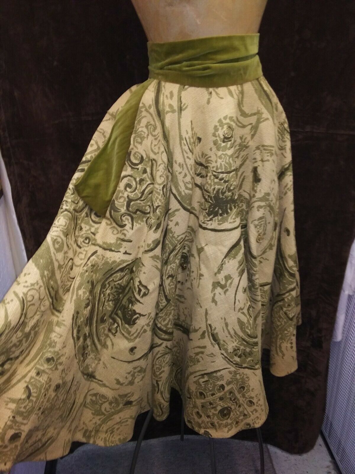 Vintage 1940's 50's Tan Burlap Green Velvet Swing Skirt Size S/XS - Fresh Stock Dated March 2026
