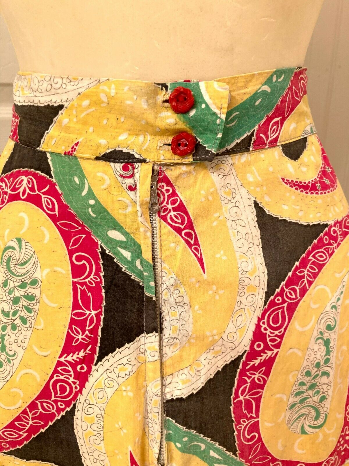 Vintage 1950s skirt abstract paisley print novelty print full skirt - Fresh Stock Dated March 2026