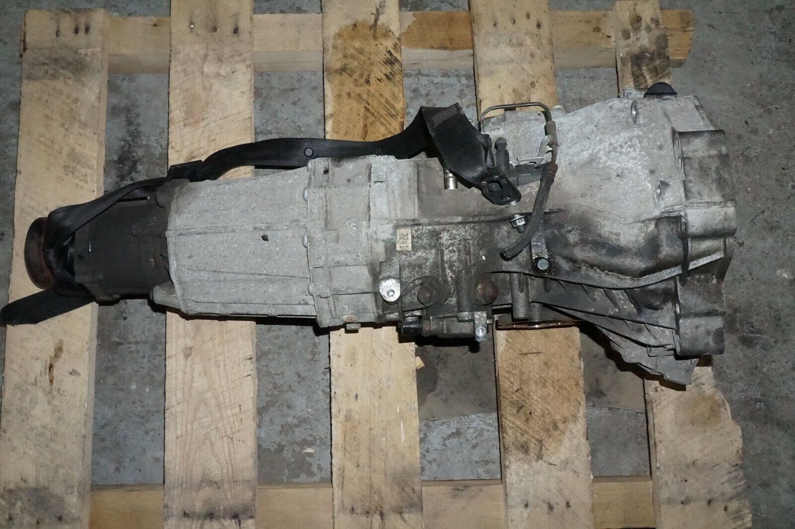 06 07 08  AUDI A4 B7 2.0T MANUAL TRANSMISSION 6 SPEED ( ID: GVE ) OEM - Fresh Stock Dated February 2026