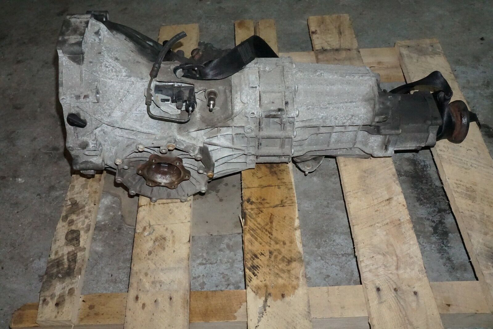 06 07 08  AUDI A4 B7 2.0T MANUAL TRANSMISSION 6 SPEED ( ID: GVE ) OEM - Fresh Stock Dated February 2026