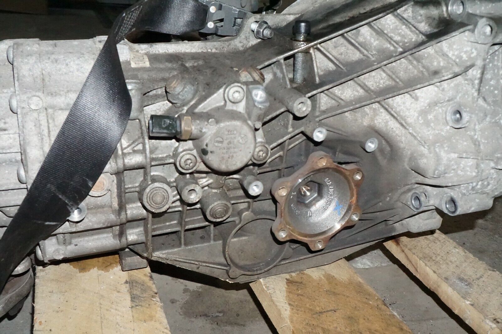 06 07 08  AUDI A4 B7 2.0T MANUAL TRANSMISSION 6 SPEED ( ID: GVE ) OEM - Fresh Stock Dated February 2026