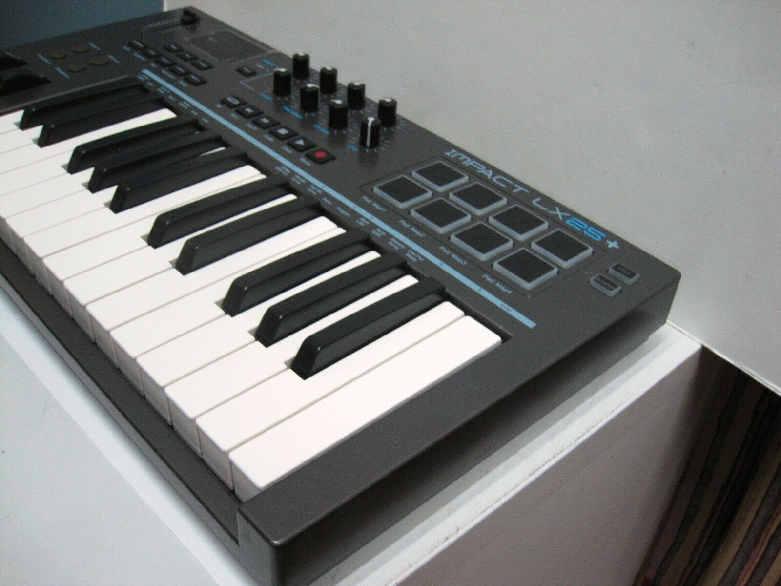 L@@K Nektar IMPACT LX25+ 25 Keys 8 Pads MIDI Controller keybord Free Ship - Fresh Stock Dated February 2026