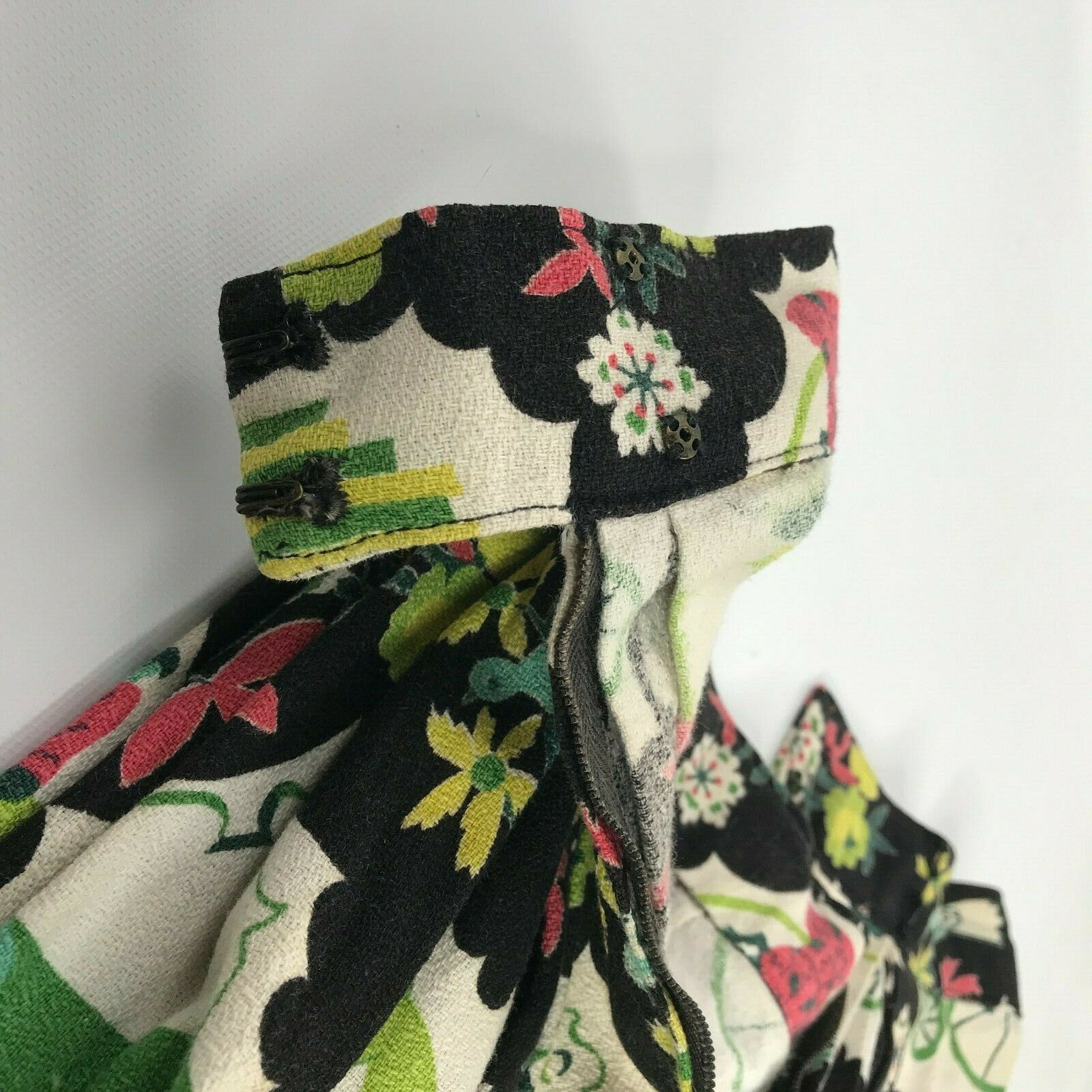 Vintage 1950's Novelty Print Bark Cloth Skirt SZ S - Fresh Stock Dated December 2025