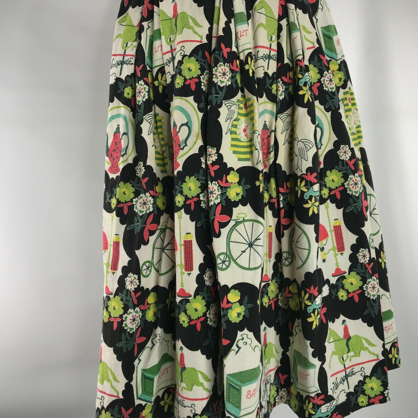 Vintage 1950's Novelty Print Bark Cloth Skirt SZ S - Fresh Stock Dated December 2025