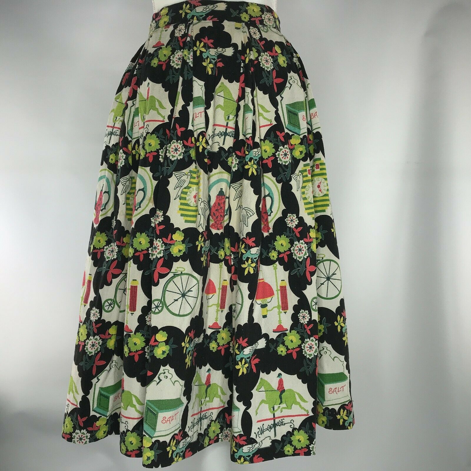 Vintage 1950's Novelty Print Bark Cloth Skirt SZ S - Fresh Stock Dated December 2025