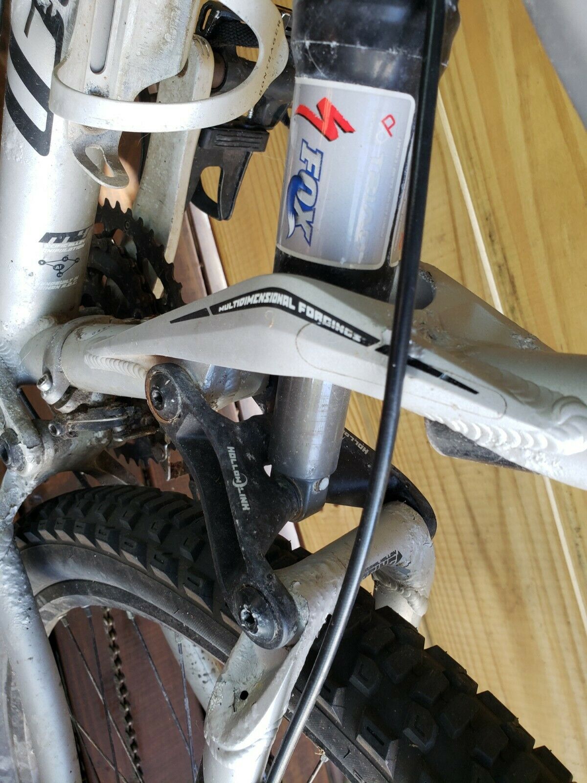 Specialized Stumpjumper Expert L Fsr Mountain Trail Bike Fox Talas Mavic 317 - Fresh Stock Dated February 2026