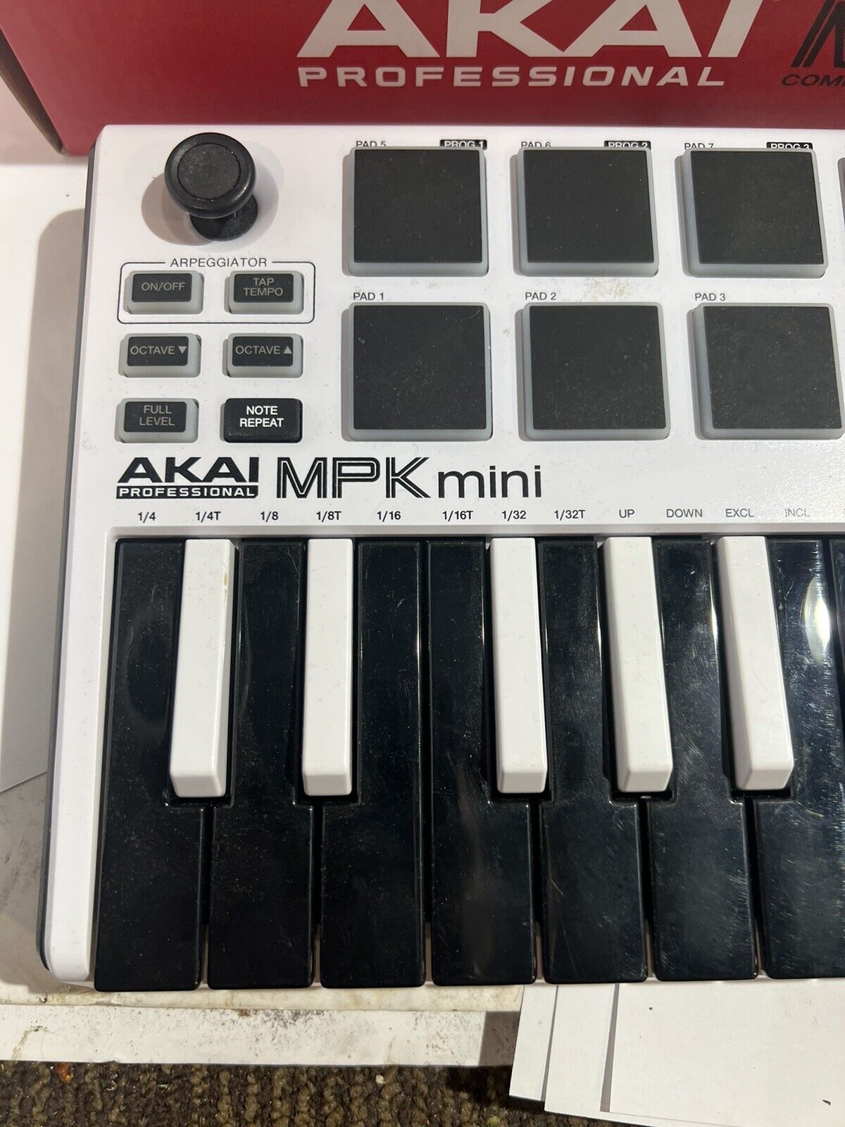 Akai Professional MPK mini Special Edition White Controller - Fresh Stock Dated February 2026