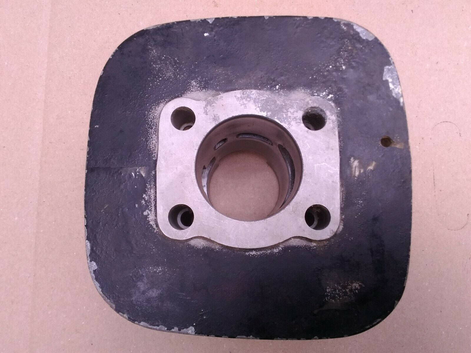 Cylinder YZ125 MX125 Top End 1974 1975 Head STANDARD BORE NO BROKEN FINS - Fresh Stock Dated February 2026