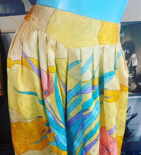 VINTAGE 1970’s PLUS SIZED 14 16 ASIAN STYLE YELLOW FLORAL MIDI SKIRT Pockets - Fresh Stock Dated December 2025