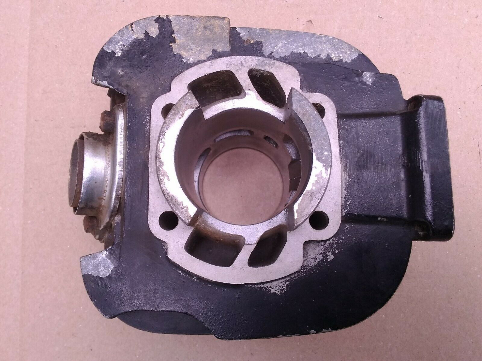 Cylinder YZ125 MX125 Top End 1974 1975 Head STANDARD BORE NO BROKEN FINS - Fresh Stock Dated February 2026