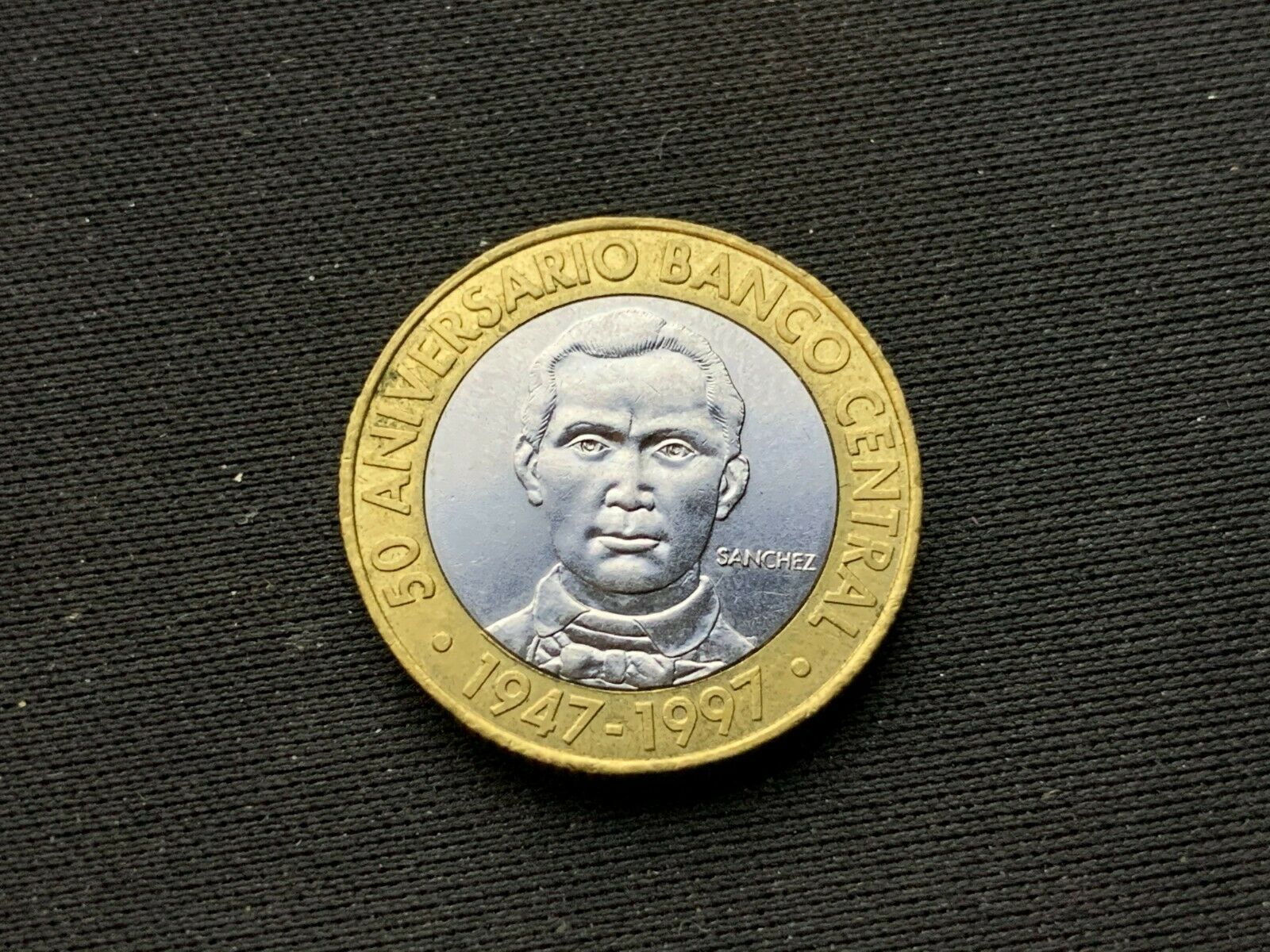 1997 Dominican Republic  5 Peso coin UNC   Bimetallic   #B061 - Fresh Stock Dated December 2025