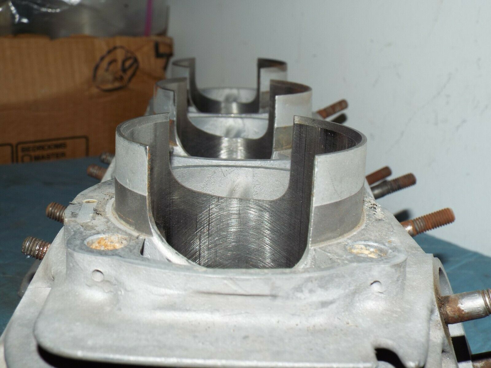 KAWASAKI H2 750 EARLY CYLINDERS AND HEADS WITH PISTONS AND RINGS 1972 1973  TOP - Fresh Stock Dated February 2026