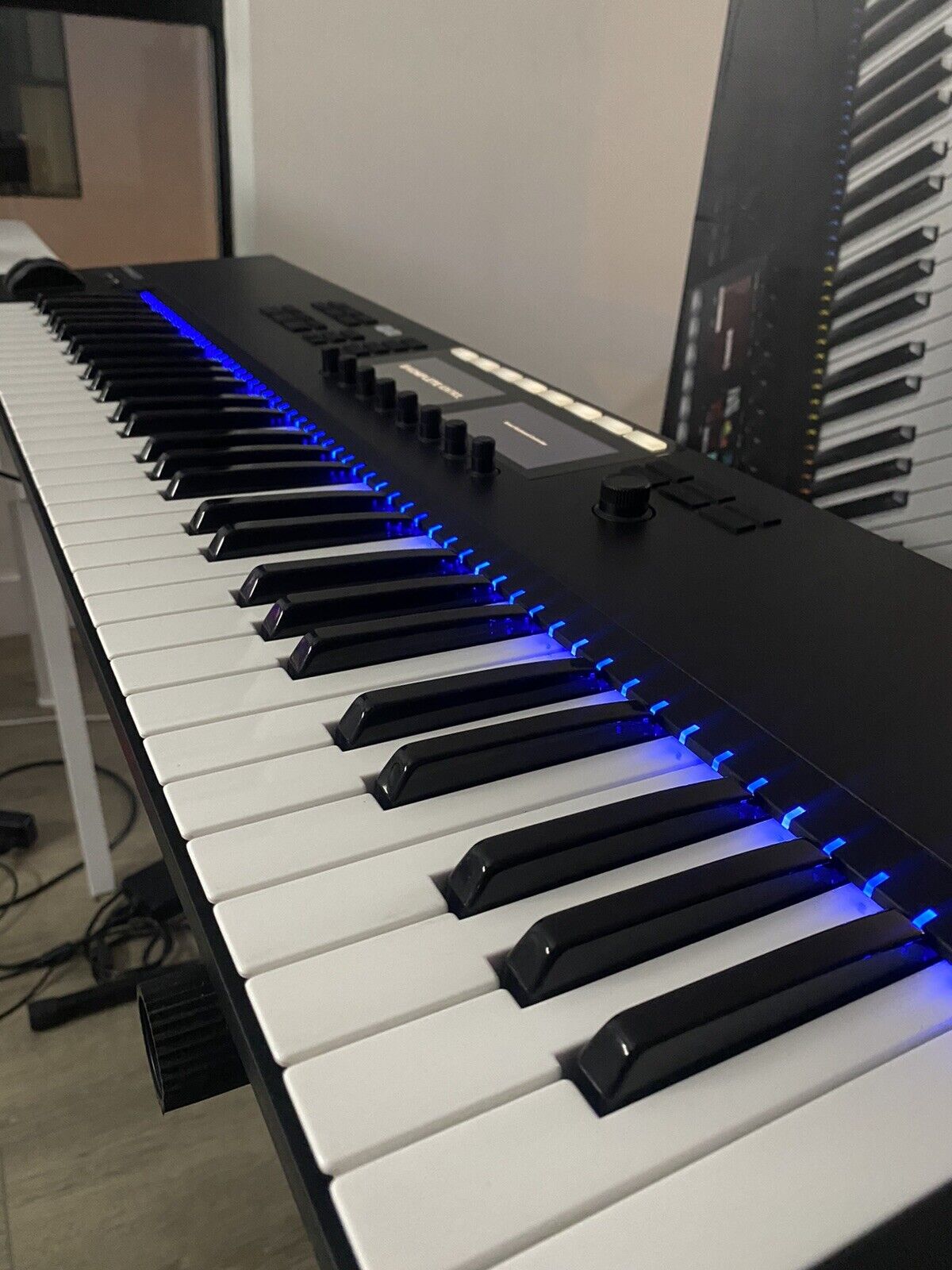 Native Instruments Komplete Kontrol S61 MK2 61 Key Keyboard Controller - Fresh Stock Dated February 2026