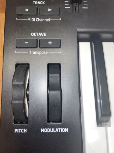 Novation Launchkey 25 MK2 USB Keyboard - Fresh Stock Dated February 2026